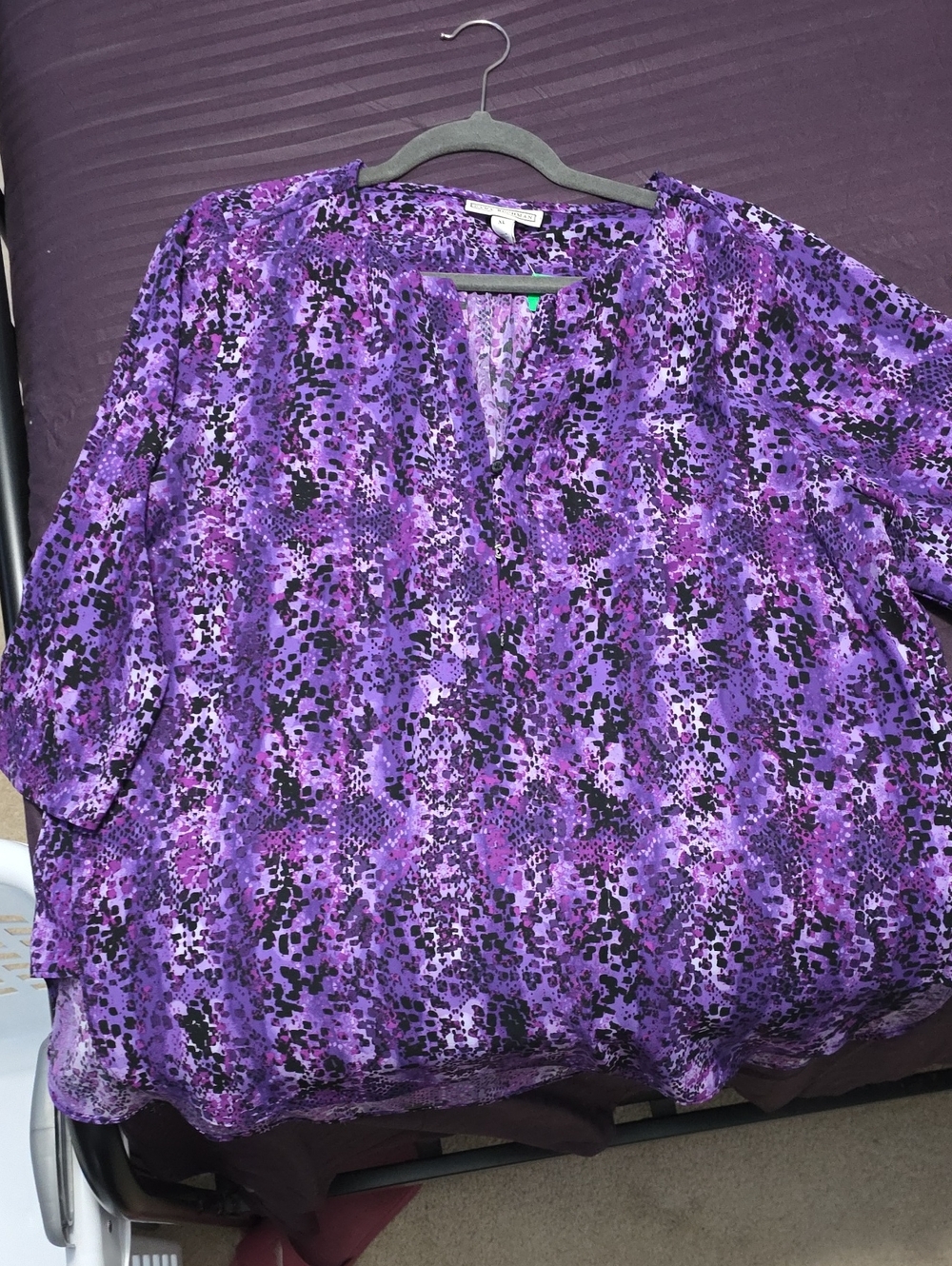 Dana Buchman Purple Printed Split-Neck Blouse 3/4 Sleeve